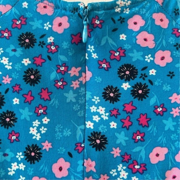 Calvin Klein Women's Size 8 Blue Ditsy Floral Knee Length Dress V-Neck - Picture 6 of 14